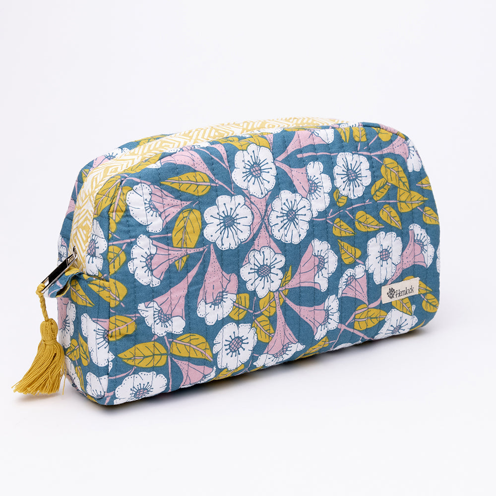 Evangeline Large Quilted Scallop Zipper Pouch