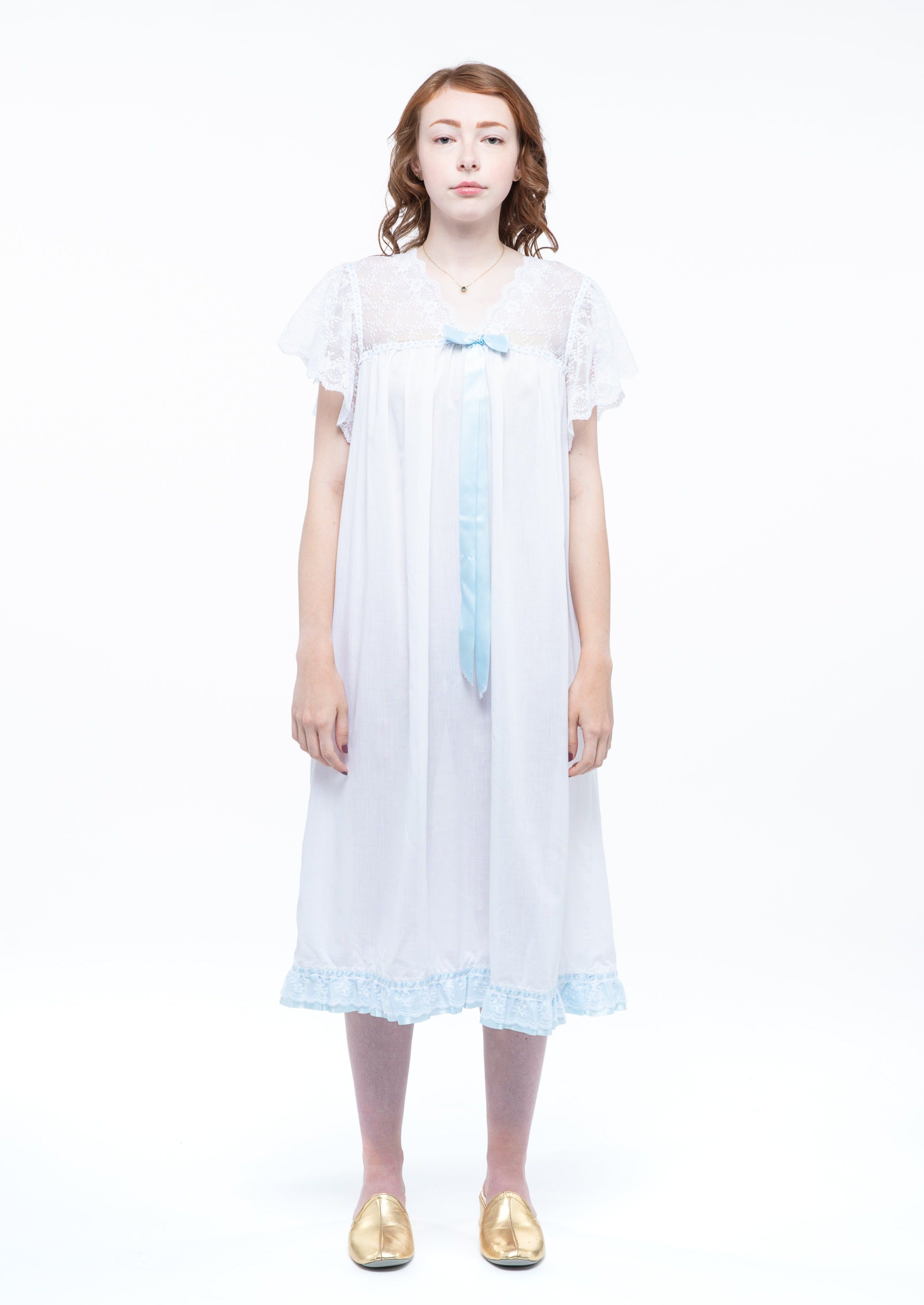 Vintage Blue Ribbon Nightgown Size: XL - White